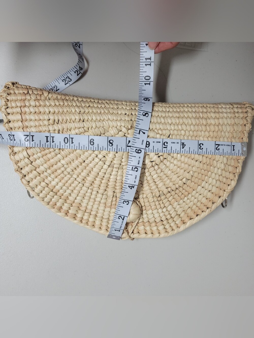 Alma Woven Half-Moon Straw Clutch - Natural. - Picture 11 of 15